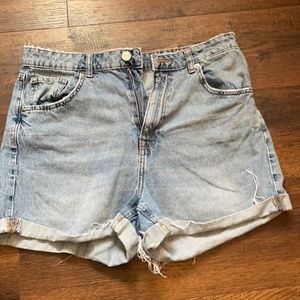 H&M divided mom shorts
